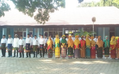 Civitas Akademik SMA Negeri 4 Balikpapan Melaksanakan Upacara Peringatan Hari Sumpah Pemuda